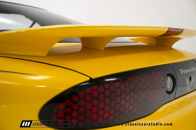 2002_Pontiac_Trans_Am_WS6_2266-60