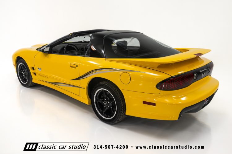 2002_Pontiac_Trans_Am_WS6_2266-65