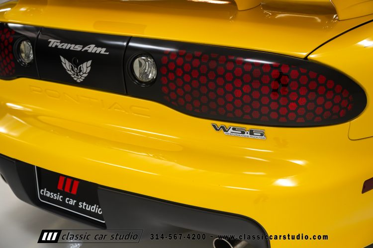2002_Pontiac_Trans_Am_WS6_2266-75