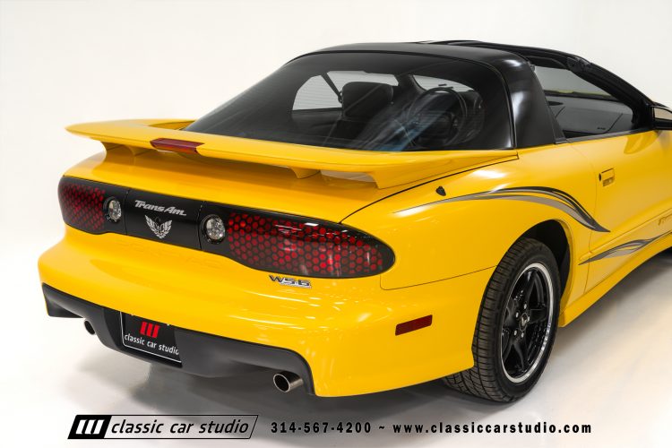 2002_Pontiac_Trans_Am_WS6_2266-76