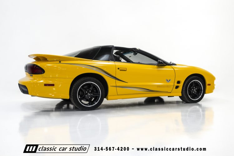 2002_Pontiac_Trans_Am_WS6_2266-77