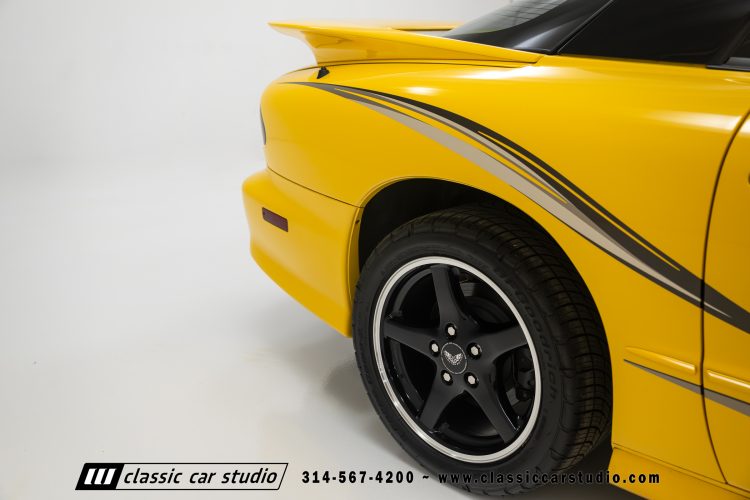 2002_Pontiac_Trans_Am_WS6_2266-81