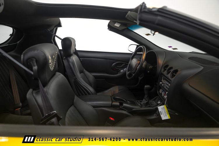 2002_Pontiac_Trans_Am_WS6_2266-84