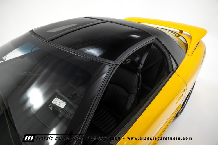 2002_Pontiac_Trans_Am_WS6_2266-9