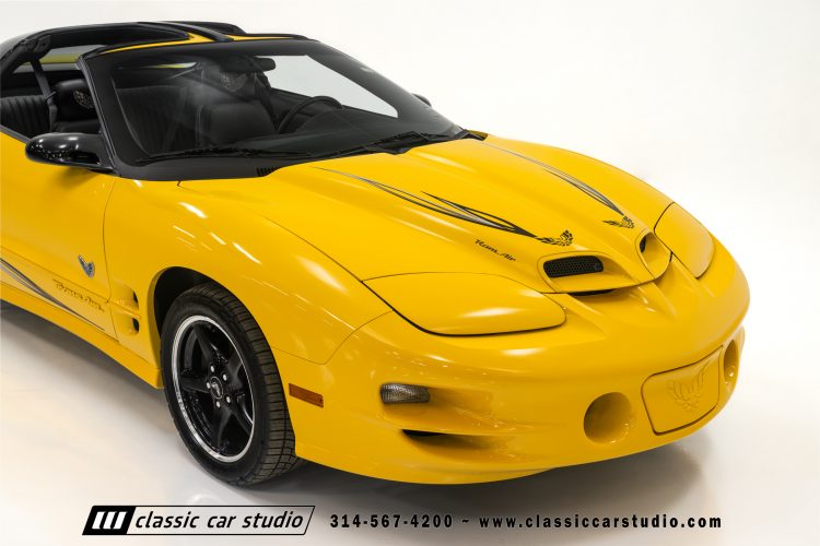 2002_Pontiac_Trans_Am_WS6_2266-99