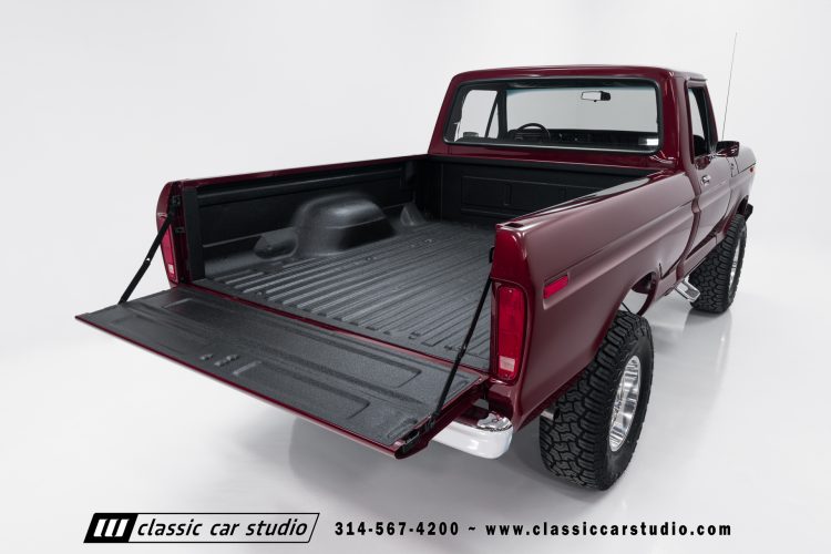 78_Ford_F150_2167-83