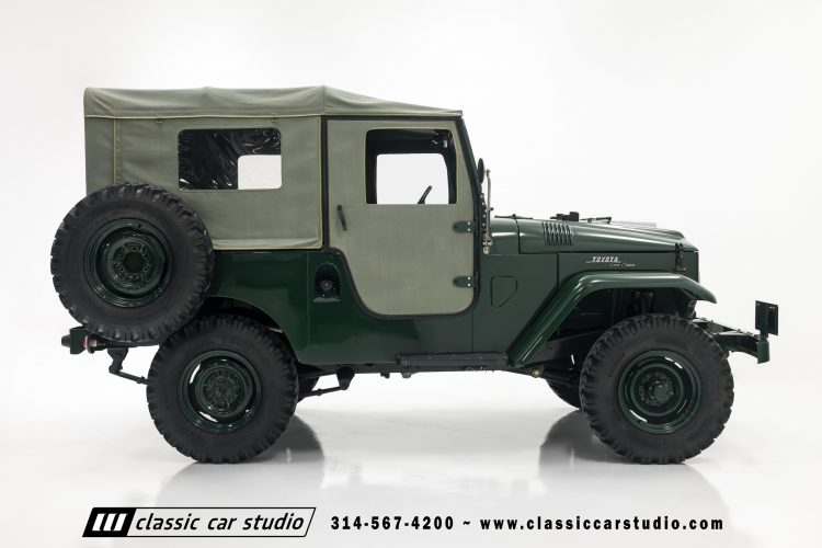 59_Toyota_Land_Cruiser_FJ25-2209-57