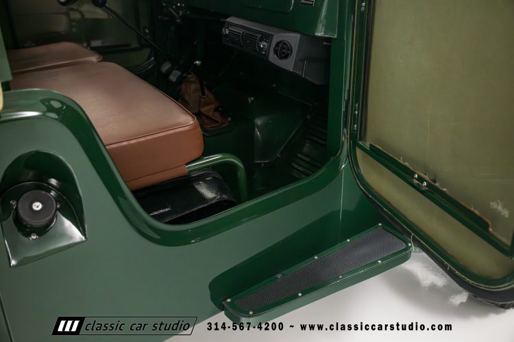 59_Toyota_Land_Cruiser_FJ25-2209-87