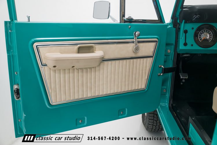 77_Ford_Bronco_2209-1-71
