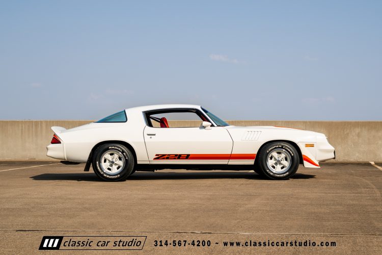 _79_Chevrolet_Camaro_Z28_2213-149