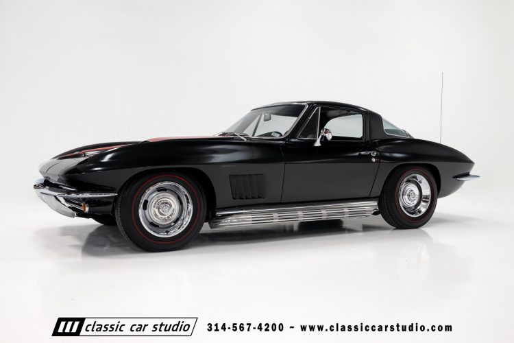 67_Chevrolet_Corvette_2242-1
