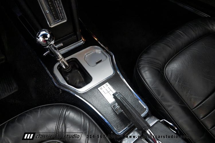 67_Chevrolet_Corvette_2242-107