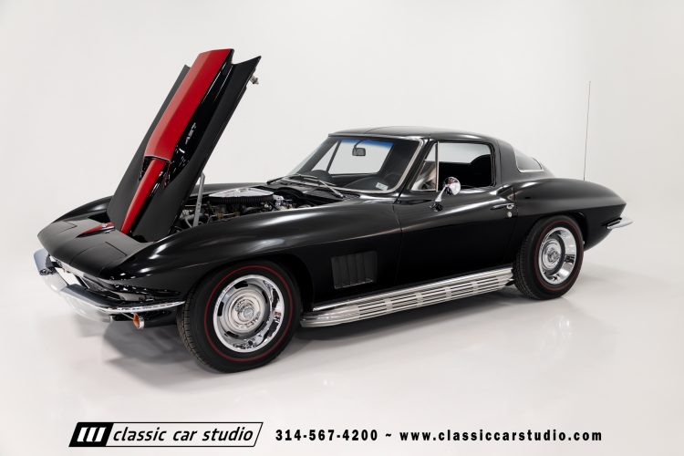 67_Chevrolet_Corvette_2242-119
