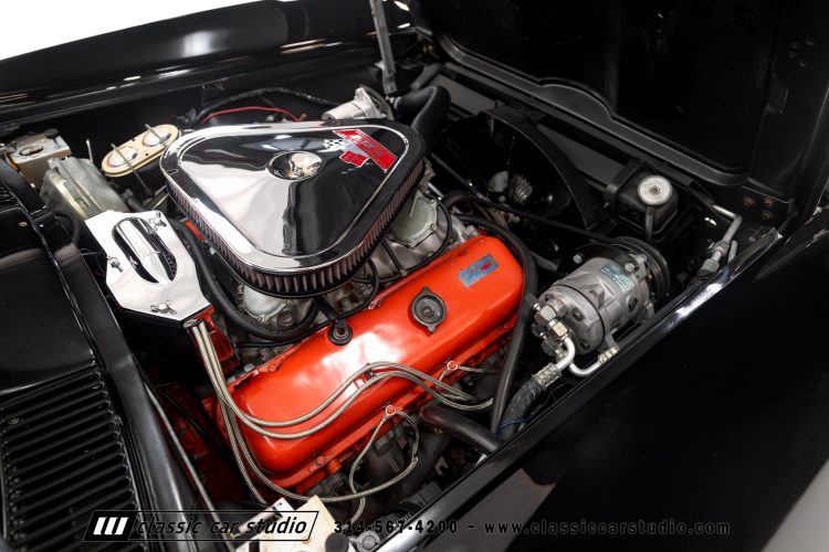 67_Chevrolet_Corvette_2242-124
