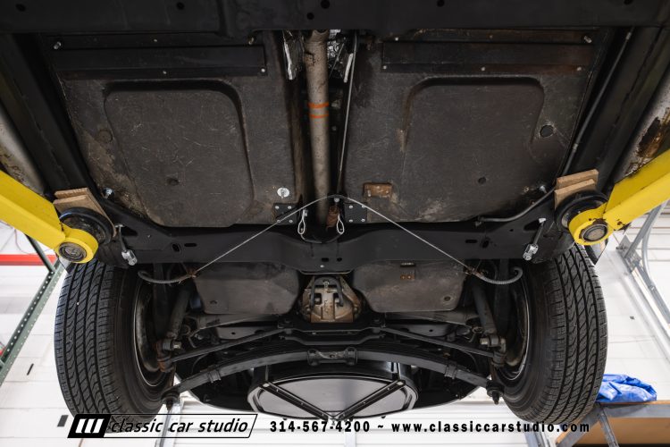 67_Chevrolet_Corvette_2242-154