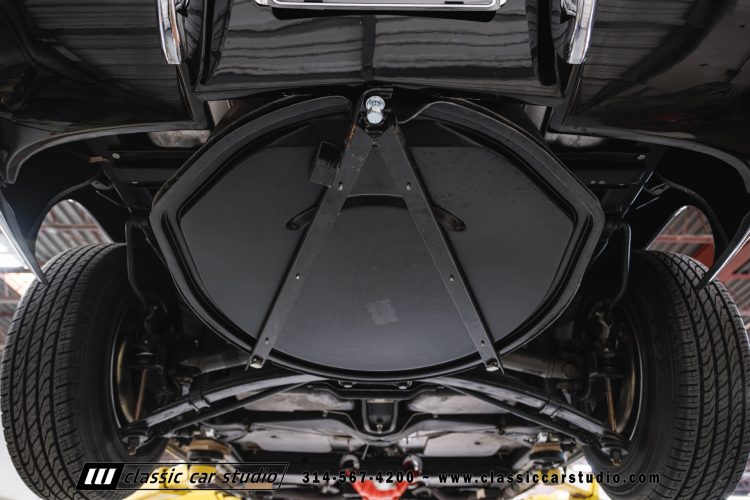 67_Chevrolet_Corvette_2242-157
