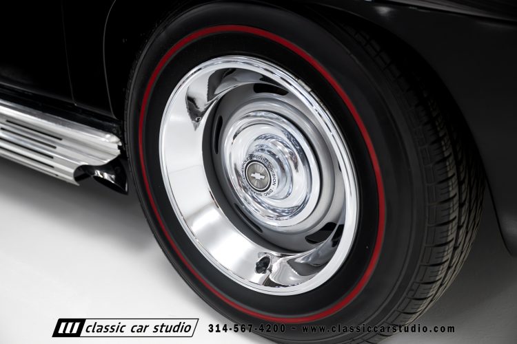 67_Chevrolet_Corvette_2242-38