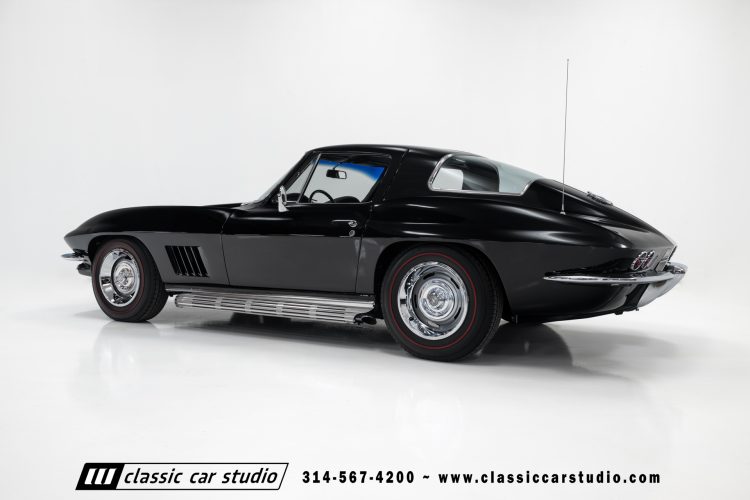 67_Chevrolet_Corvette_2242-39