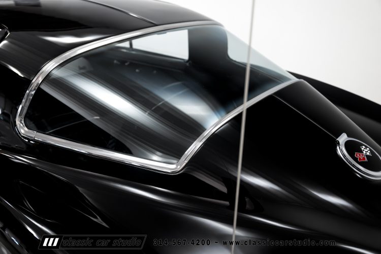 67_Chevrolet_Corvette_2242-40