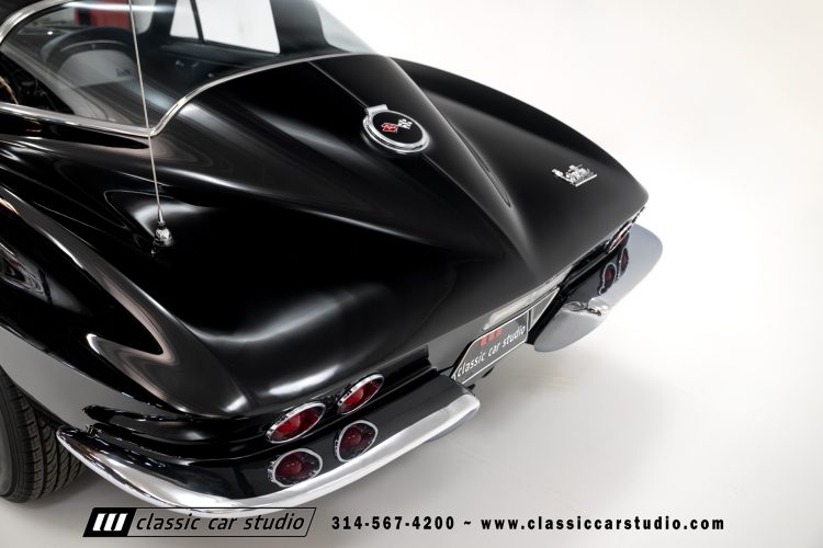 67_Chevrolet_Corvette_2242-44