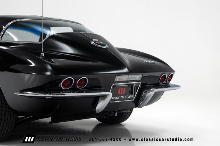 67_Chevrolet_Corvette_2242-47