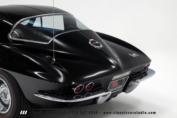 67_Chevrolet_Corvette_2242-49