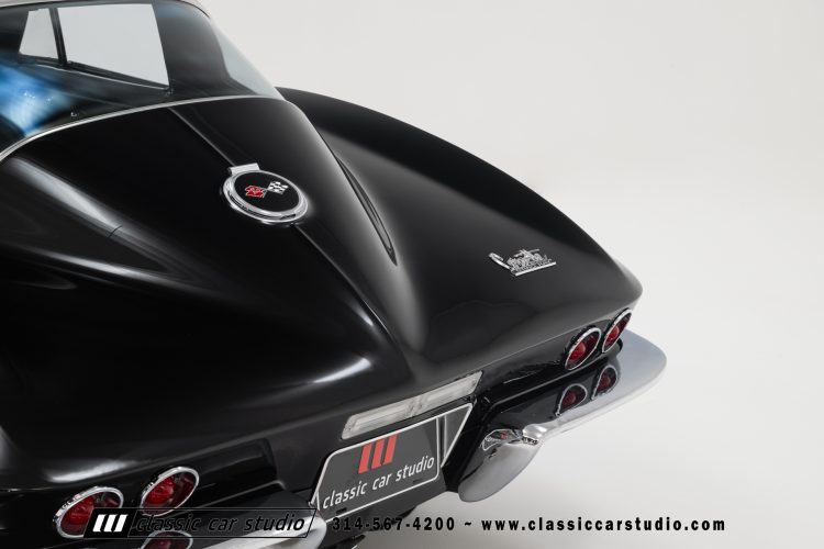 67_Chevrolet_Corvette_2242-51