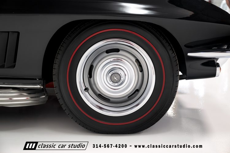 67_Chevrolet_Corvette_2242-75