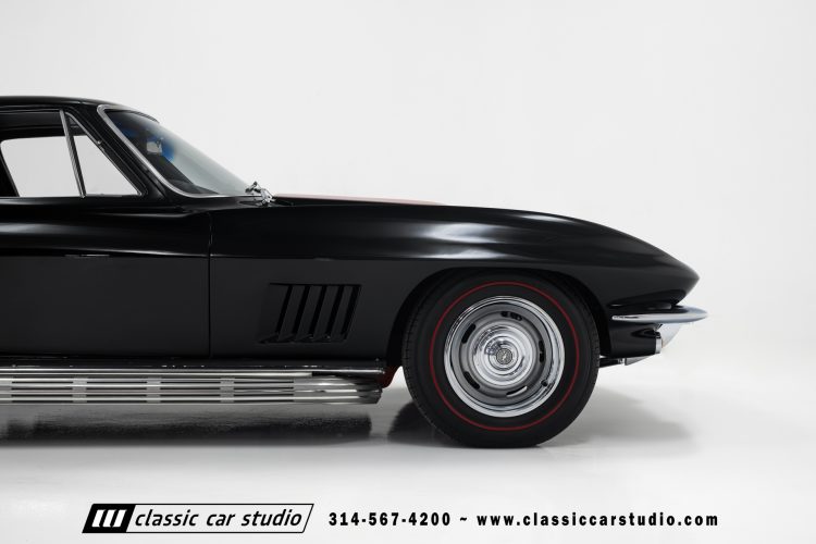 67_Chevrolet_Corvette_2242-76