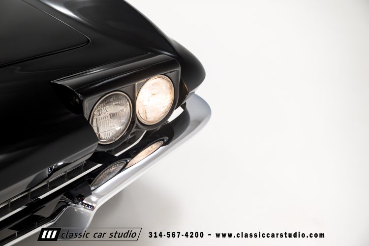 67_Chevrolet_Corvette_2242-83