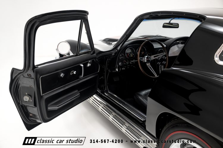 67_Chevrolet_Corvette_2242-86