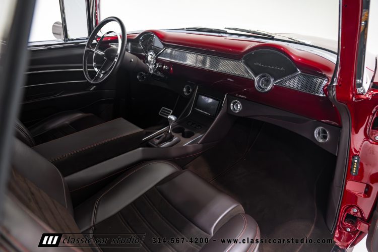 55_Chevrolet_Nomad_01_2254-109