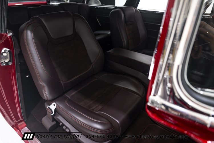 55_Chevrolet_Nomad_01_2254-111