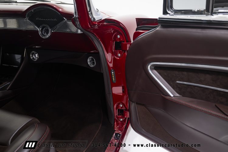 55_Chevrolet_Nomad_01_2254-114