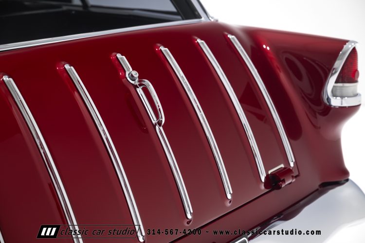 55_Chevrolet_Nomad_01_2254-40