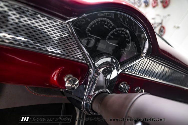 55_Chevrolet_Nomad_01_2254-98