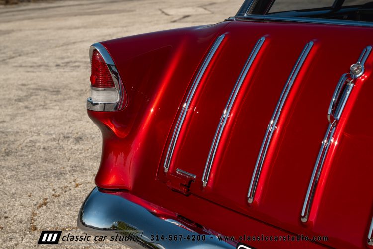 55_Chevrolet_Nomad_2254-161