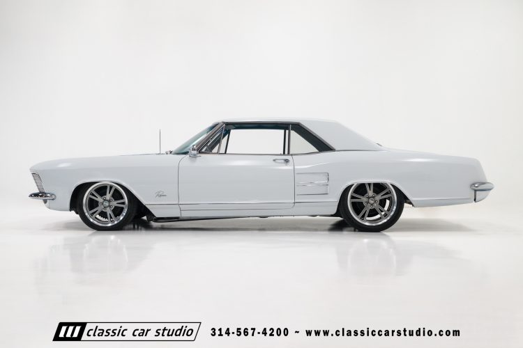 63_Buick_Riviera_2241-30