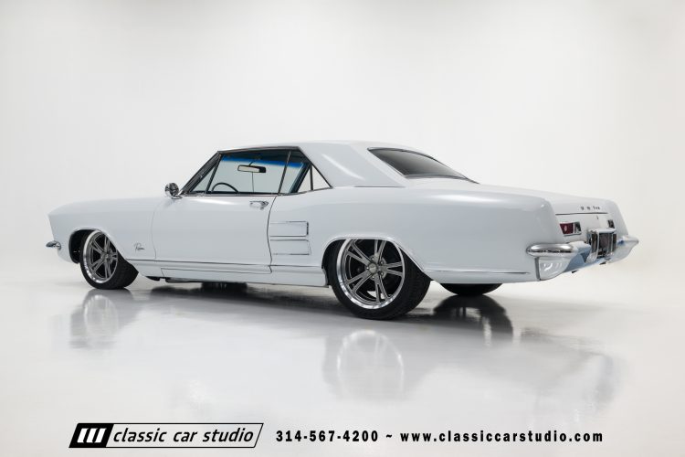 63_Buick_Riviera_2241-38
