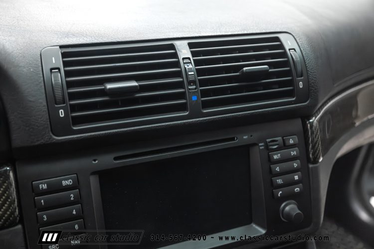 2000_BMW_M5_2247-100