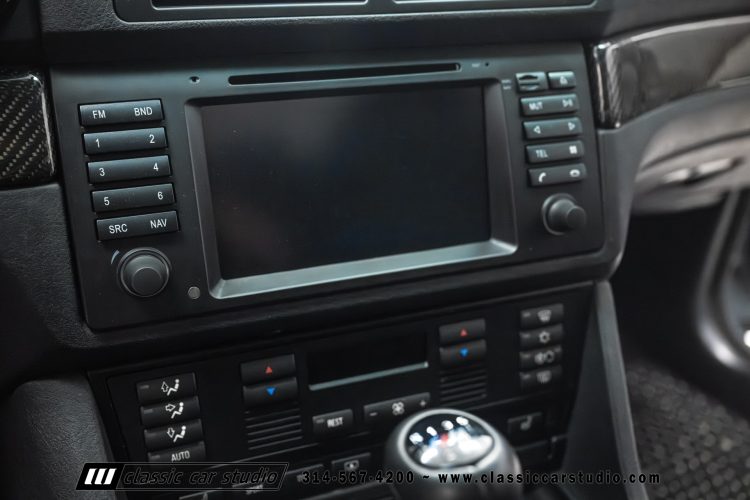 2000_BMW_M5_2247-101