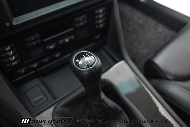 2000_BMW_M5_2247-104