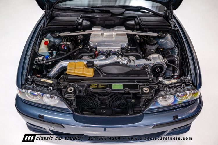 2000_BMW_M5_2247-133