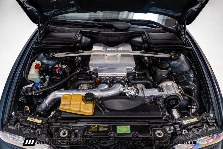 2000_BMW_M5_2247-134