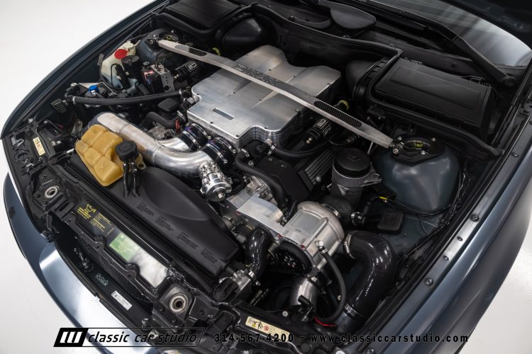 2000_BMW_M5_2247-136