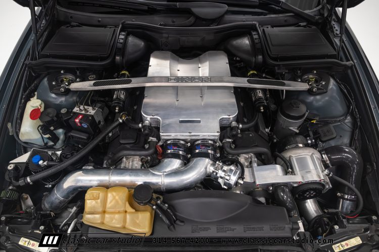 2000_BMW_M5_2247-143