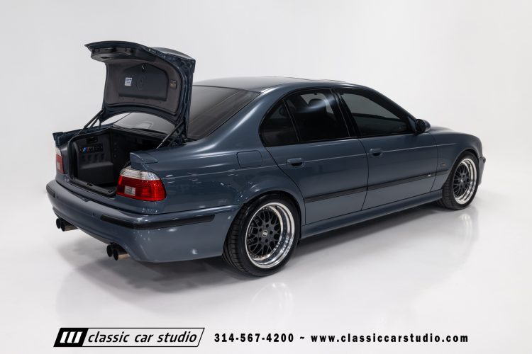 2000_BMW_M5_2247-153