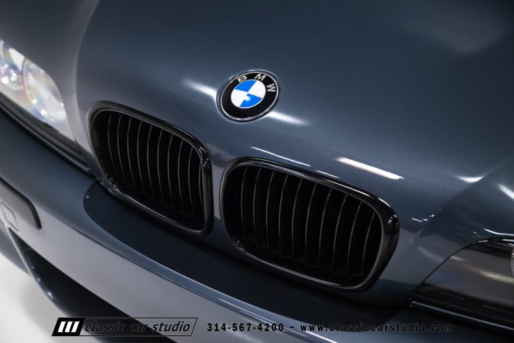 2000_BMW_M5_2247-17