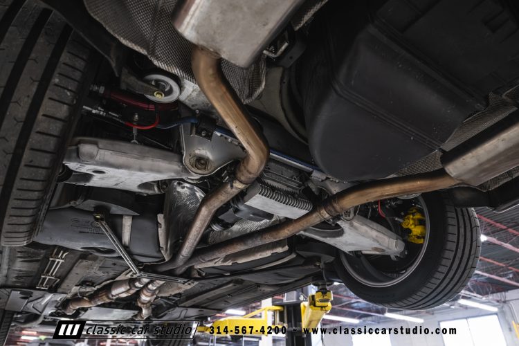 2000_BMW_M5_2247-184