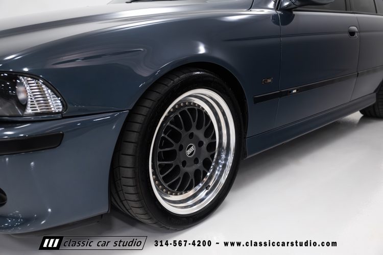 2000_BMW_M5_2247-19
